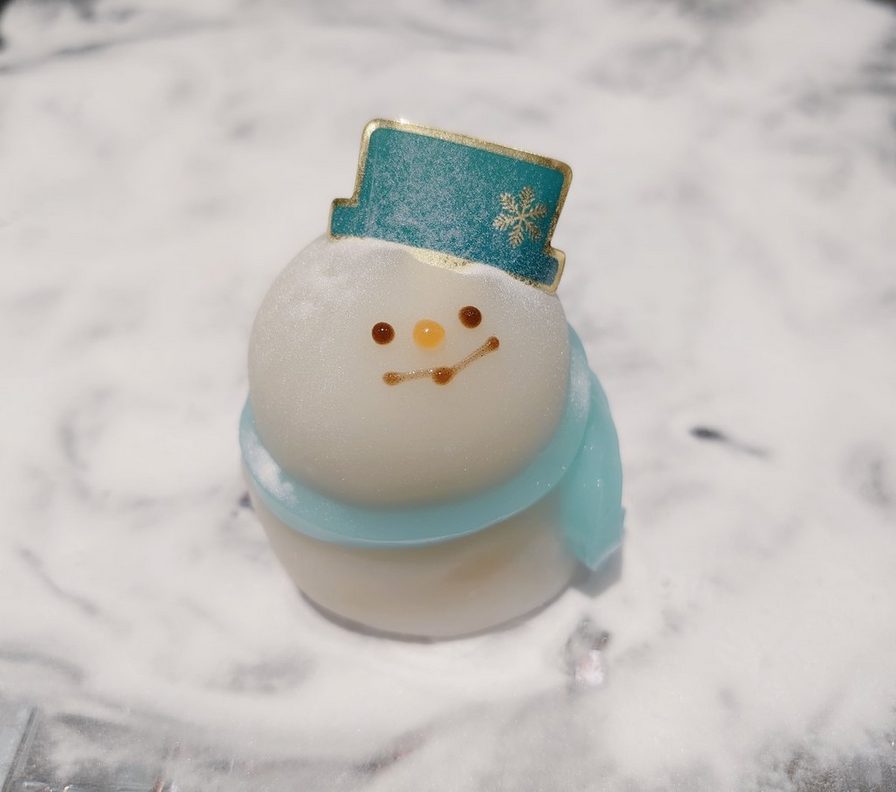 フルーツ餅【スノーマン(マスカット&バナナ)】入荷しました。