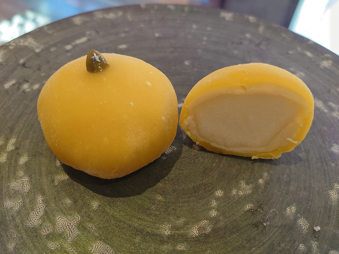 フルーツ餅【ラフランス】入荷しました。